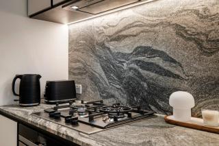 27th on Little Lonsdale 1 Bed 1 Bath Retreat for 2 - 1