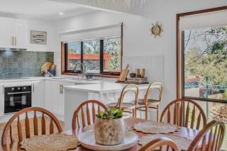 Swell Seekers Rest - Sleeps 6 - Ocean Grove - 1