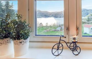 Toppleilighet i løe med sjøutsikt - 2