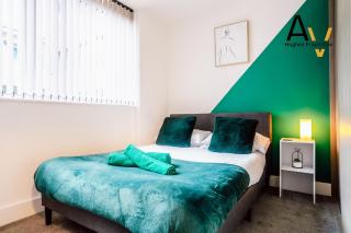 Spacious MK 2 Bed Apartment, 4 Mins from Station by AV Hughes Properties - 8