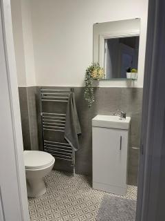 Large Group - 8 bedrooms - all ensuite, kitchenette - 6