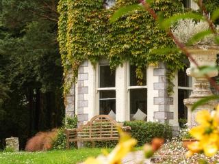 Horseshoe Cottage - 2
