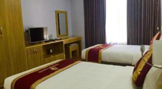 Phoenix Hotel 3 - 6