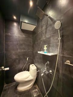 The Crystal Hall 5BHK Luxury Spacez Villa with Garden - 3