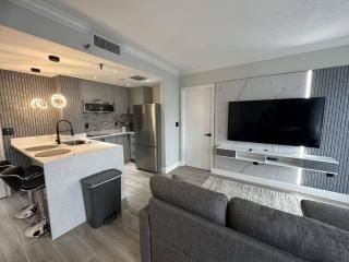2BR Enclave Apt in Prime Location - 4