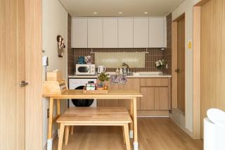 NEW 2BR Stay 3min from Seoul Station Direct AREX Free Luggage Best for Seoul Travel - 0