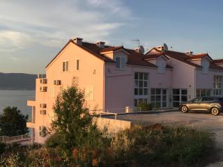 Blissful two bedroom apartmemt by the sea - 7