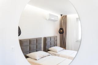 Luxury Central 2BR with City View and Self Check-in - 1