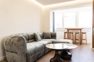 Luxury Central 2BR with City View and Self Check-in - 2