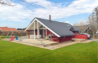Beautiful Home In Juelsminde With Wifi - 0