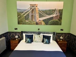 Atlantis Holiday Apartments - 8