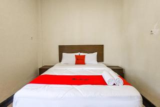 RedDoorz at Grand Cimanggis - 1