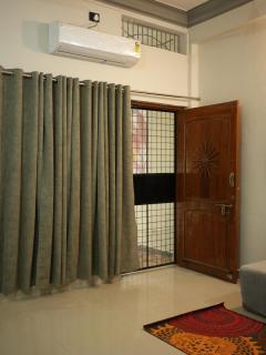 JinAagam Homestay near Mahakal, 2BHK Ground Floor - 3