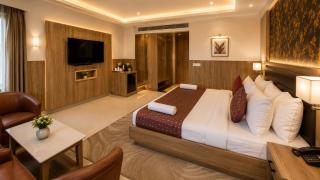 Hotel Corporate Plaza Near Near Terminal 3 Delhi IGI Airport With Free Airport Pickup - 1
