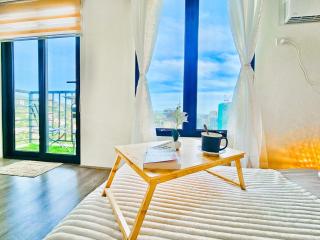 Spacious 1BR in Cebu City by Hanashima Condos near IT Park with Fast Wifi, Netflix and Pool - 5