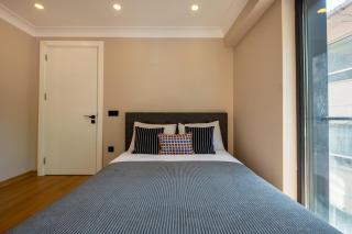 One-Bedroom Family Suite in Managed Aparthotel - Bosphorus View in Central Location - 4