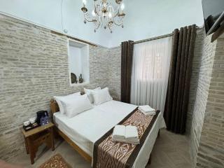 Turkman Madrasah XIX Century Hotel - 0