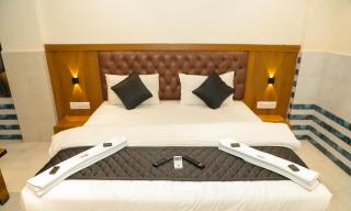 Ruby Lodging And Boarding - 1