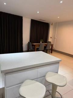 island payless private room - 5