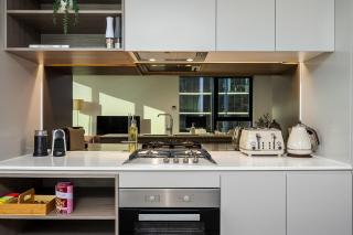 Luxe 3BR Skyline Sunset Residence Level 63 - CBD Views, Parking, Pool, Sauna, Gym - 1