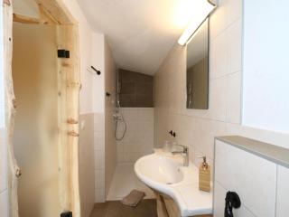 Chalet in Zillertal near Hochzillertal Ski Area - 3
