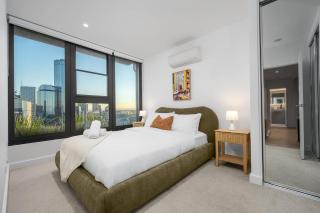 Sunrise River View 2BR CBD Apartment, Free Parking, Family & Work Friendly - Melbourne - 7