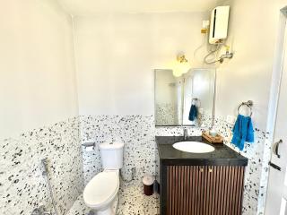 Spacious 3BHK with Beautiful River Views - Perfect for Families & Groups - 1