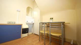 24/7 London Hostel - 6