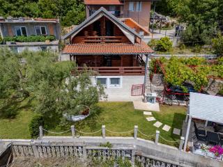 Seaview Chalet - 4