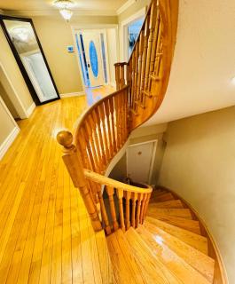 Luxury house 10 bdrms - near airport, sq 1, Private Backyard - 3