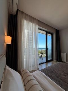 Homey Studios Batumi, Sea & Mountain Views, 350m to Beach - Batumi - 2