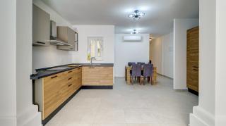 Sliema Seaside 2BR Residence By Mira Suites - 5