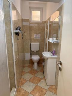 Ultra Central 3Bedroom Apartment with Self Check in - 6