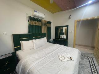 LMC Rooms & Apartments, Islamabad - Islamabad - 7