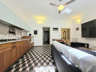 Old Town, Spacious Flat by the Sea and WiFi - 6