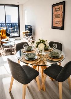 Luxury Collins St Apartment- 2BR w Balcony- High Floor - 3