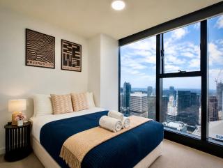 Luxury Collins St Apartment- 2BR w Balcony- High Floor - 7