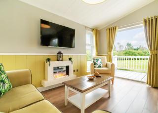 Otters Mead Boutique Lodges - Beetley - 8