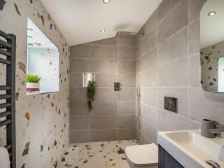 Hazelgrove Lodge Barn - 7