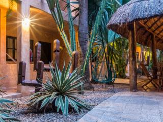 Hotel Barrio Latino - Playa del Carmen - 6