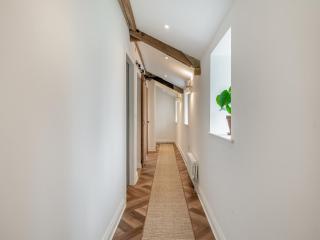 Low Hall Barn - 9