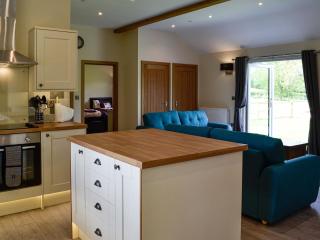 River Lodge - Uk6650 - 5