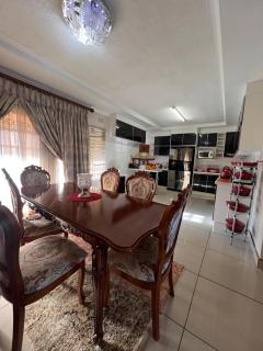 Mma Mali Bakgopeng bed and breakfast - 3