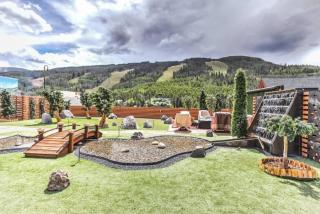 Luxury Hotel Room With King Bed In Lionshead Village - 3