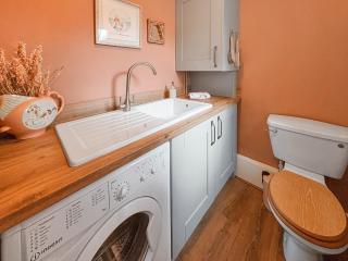 Honey Cottage - 2