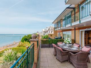 Solent View Apartment - 8