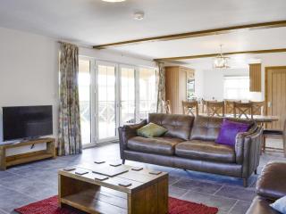 Lakeside Lodge - 8