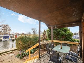 River Retreat-B6842 - 2