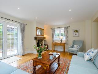 Sea Lavender Cottage-Uk11930 - 8