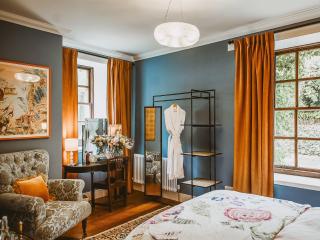 The Royal Apartment - Uk31086 - 7